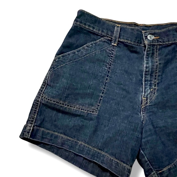Y2K Levis Camp Shorts Blue Jean Denim Zip Fly Flap & Patch Pockets Retro Size 10 - Picture 3 of 9